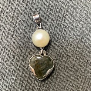 Labradorite pearl sterling silver pendant.